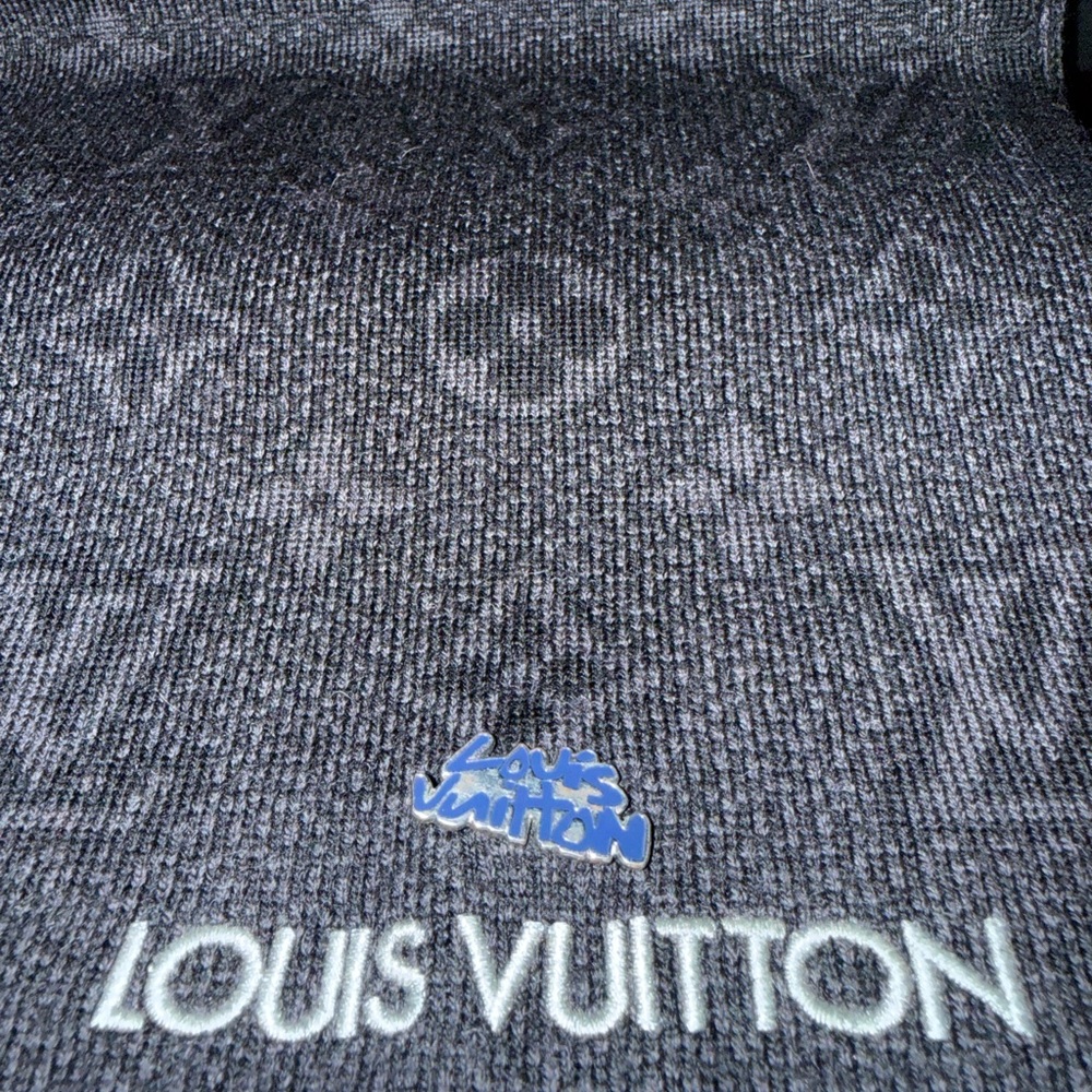 Authentic Louis Vuitton My Manogram eclipse scarf, 100% wool - Picture 2 of 6
